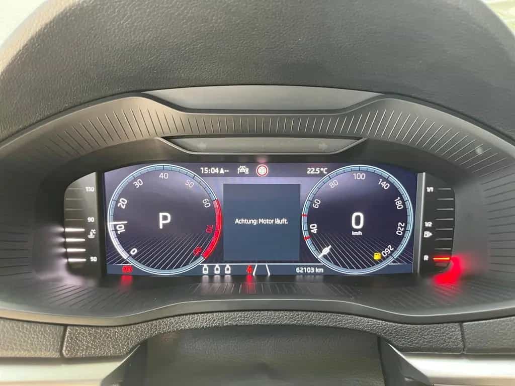 Skoda Karoq Tour 1.5 TSI DSG AHK Schwenkbar 01/2023-photo-11