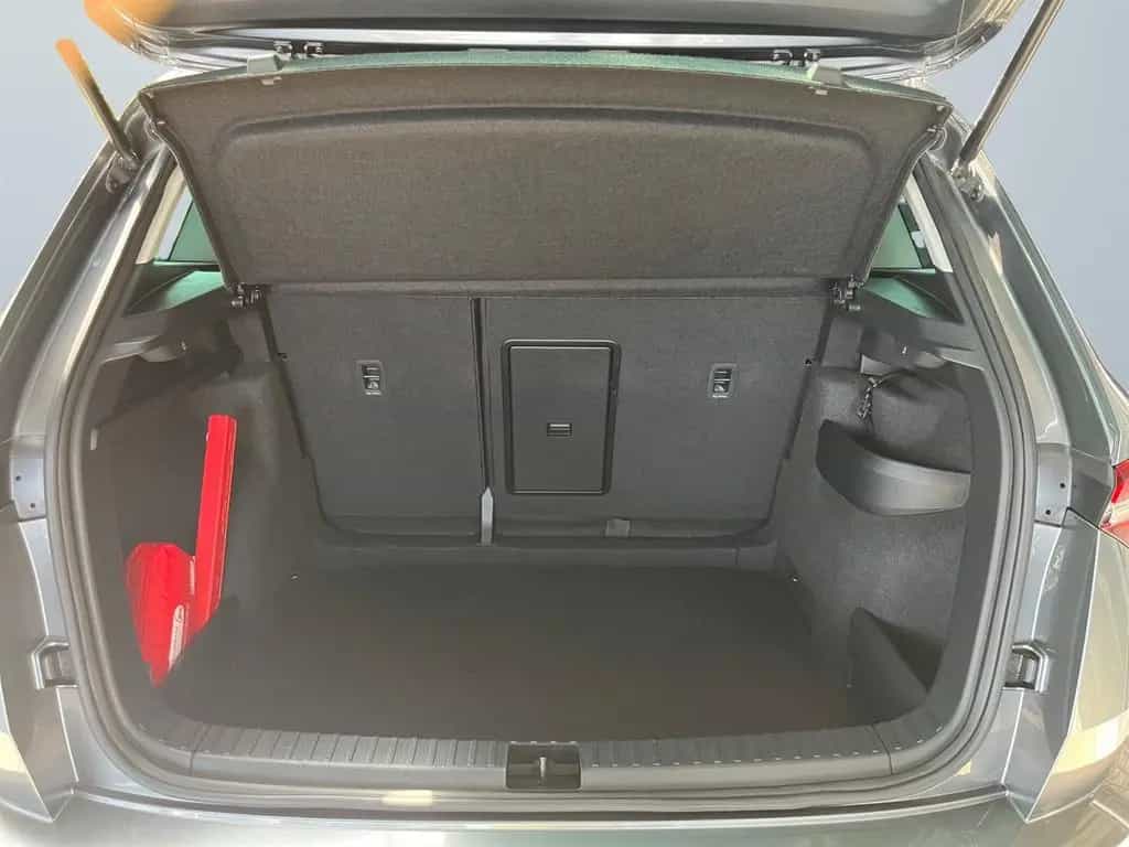 Skoda Karoq Tour 1.5 TSI DSG AHK Schwenkbar 01/2023-photo-13