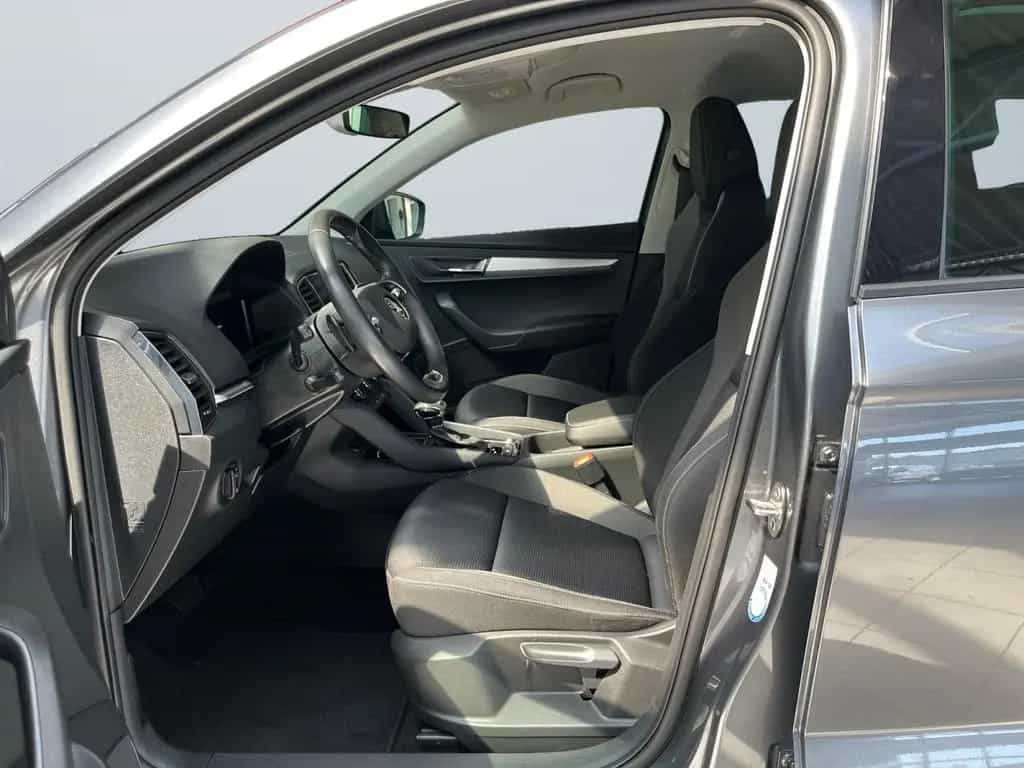 Skoda Karoq Tour 1.5 TSI DSG AHK Schwenkbar 01/2023-photo-6