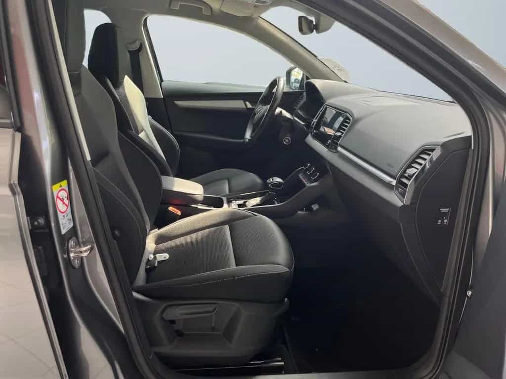Skoda Karoq Tour 1.5 TSI DSG AHK Schwenkbar 01/2023-photo-9