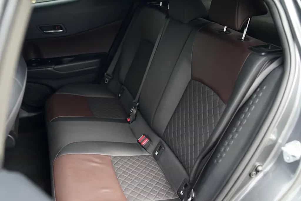 Toyota C-HR Lounge Lenkradheizung Navi Kamera Keyless 07/2017-photo-10