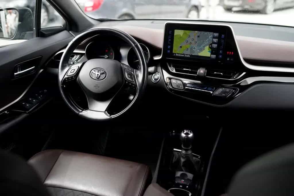 Toyota C-HR Lounge Lenkradheizung Navi Kamera Keyless 07/2017-photo-11