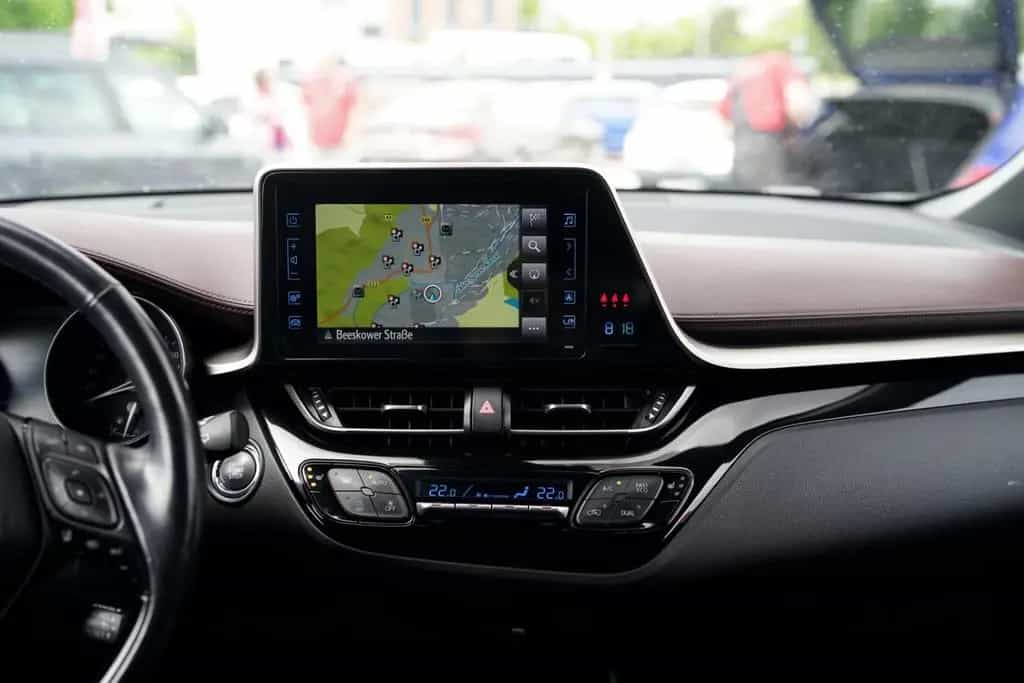 Toyota C-HR Lounge Lenkradheizung Navi Kamera Keyless 07/2017-photo-13