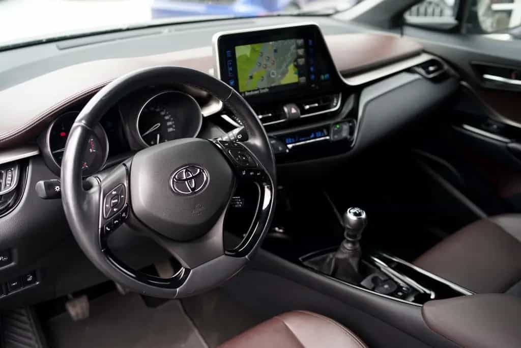 Toyota C-HR Lounge Lenkradheizung Navi Kamera Keyless 07/2017-photo-8