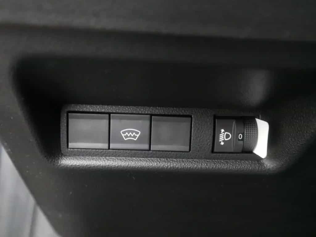 Fiat 600 HYBRID ICON 1.2 110 PS DCT6 KOMFORT NAVI KAM 05/2026-photo-22