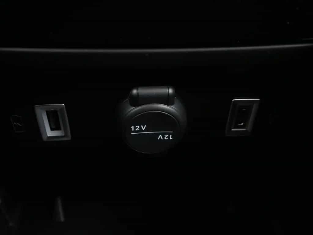 Fiat 600 HYBRID ICON 1.2 110 PS DCT6 KOMFORT NAVI KAM 05/2026-photo-29