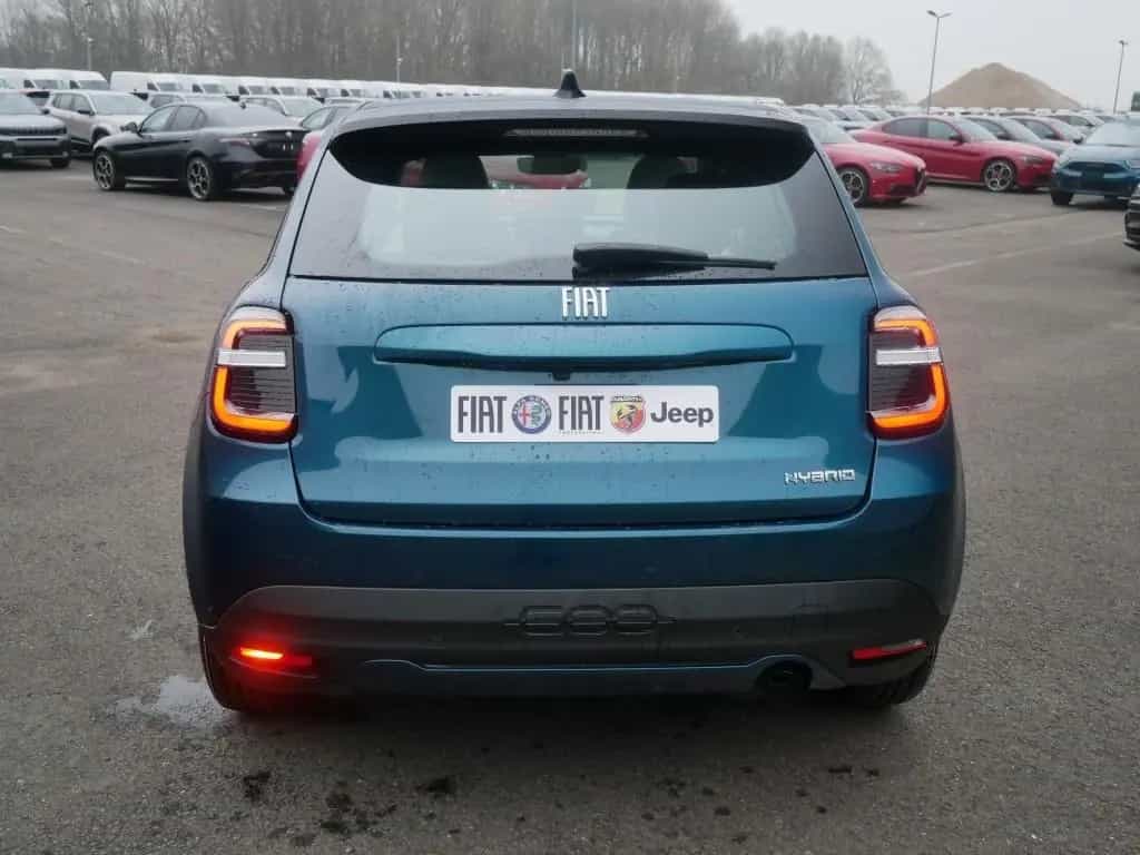 Fiat 600 HYBRID ICON 1.2 110 PS DCT6 KOMFORT NAVI KAM 05/2026-photo-3