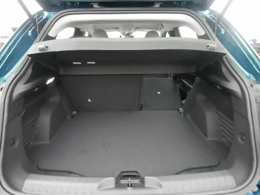 Fiat 600 HYBRID ICON 1.2 110 PS DCT6 KOMFORT NAVI KAM 05/2026-photo-36