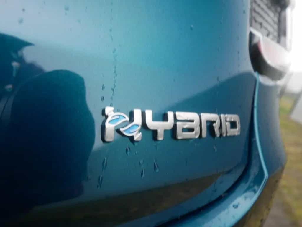 Fiat 600 HYBRID ICON 1.2 110 PS DCT6 KOMFORT NAVI KAM 05/2026-photo-38