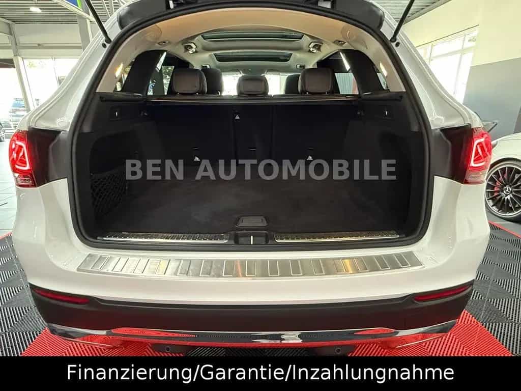 Mercedes-Benz GLC 300 d 4Matic PANO+LED+RFK+AHK 09/2019-photo-13