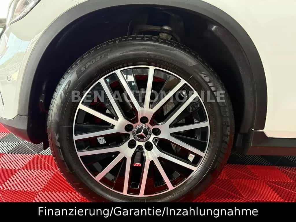 Mercedes-Benz GLC 300 d 4Matic PANO+LED+RFK+AHK 09/2019-photo-14
