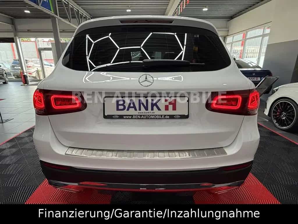 Mercedes-Benz GLC 300 d 4Matic PANO+LED+RFK+AHK 09/2019-photo-16