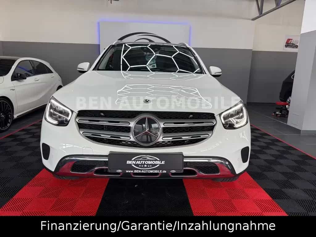 Mercedes-Benz GLC 300 d 4Matic PANO+LED+RFK+AHK 09/2019-photo-2
