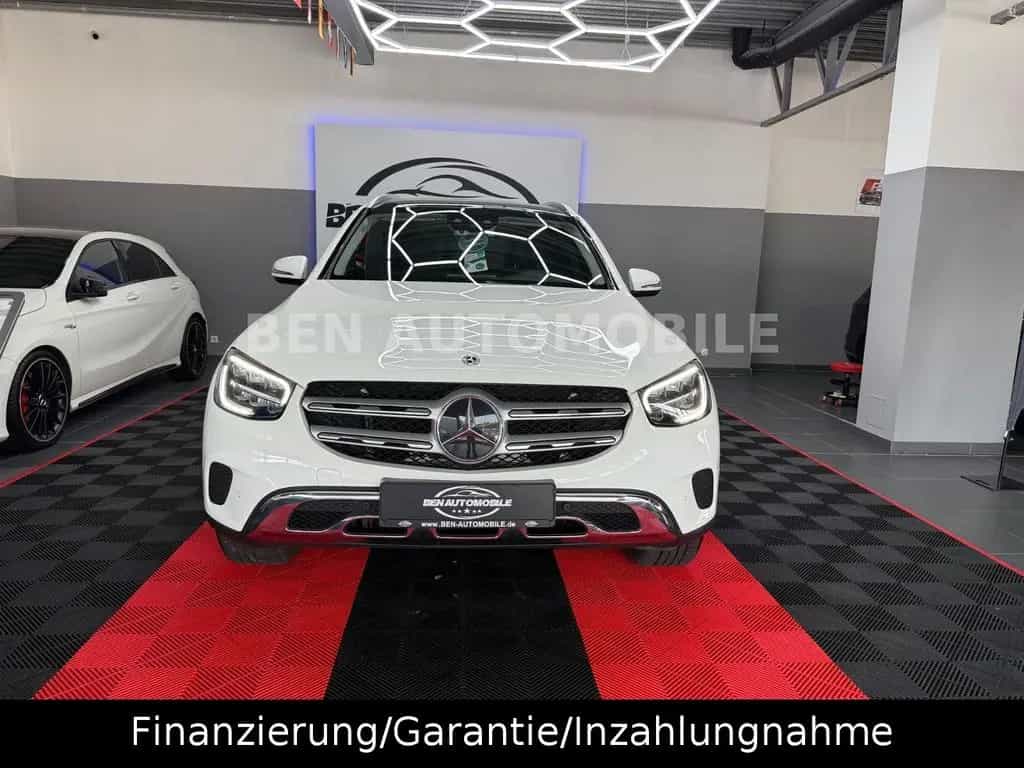 Mercedes-Benz GLC 300 d 4Matic PANO+LED+RFK+AHK 09/2019-photo-20