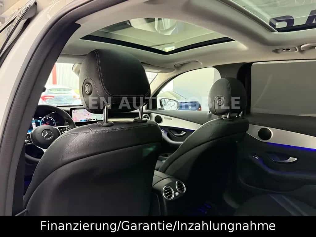 Mercedes-Benz GLC 300 d 4Matic PANO+LED+RFK+AHK 09/2019-photo-22