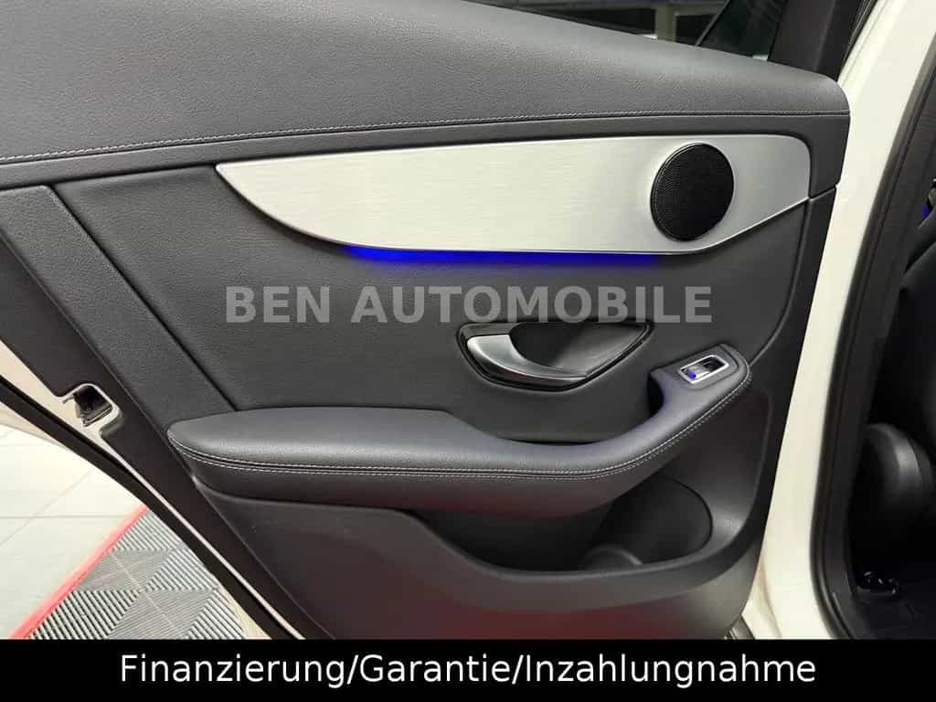 Mercedes-Benz GLC 300 d 4Matic PANO+LED+RFK+AHK 09/2019-photo-23
