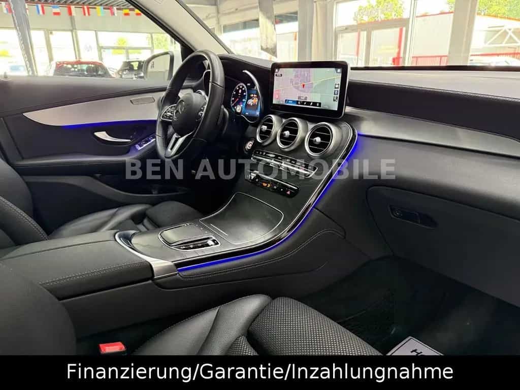 Mercedes-Benz GLC 300 d 4Matic PANO+LED+RFK+AHK 09/2019-photo-31