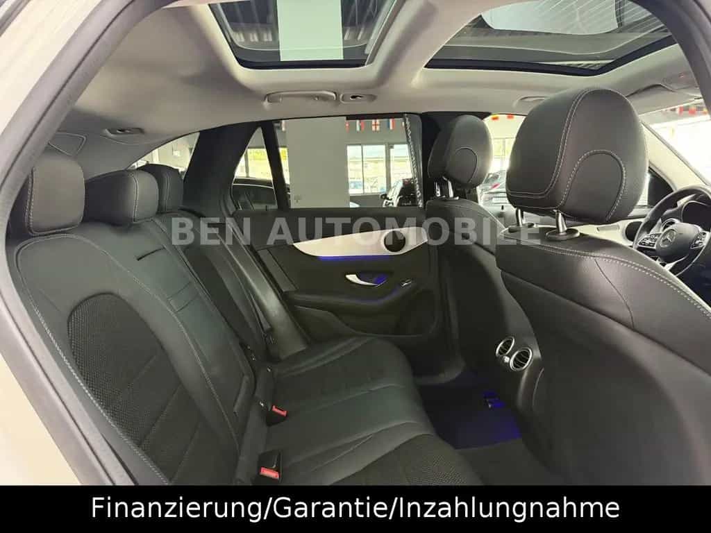 Mercedes-Benz GLC 300 d 4Matic PANO+LED+RFK+AHK 09/2019-photo-32