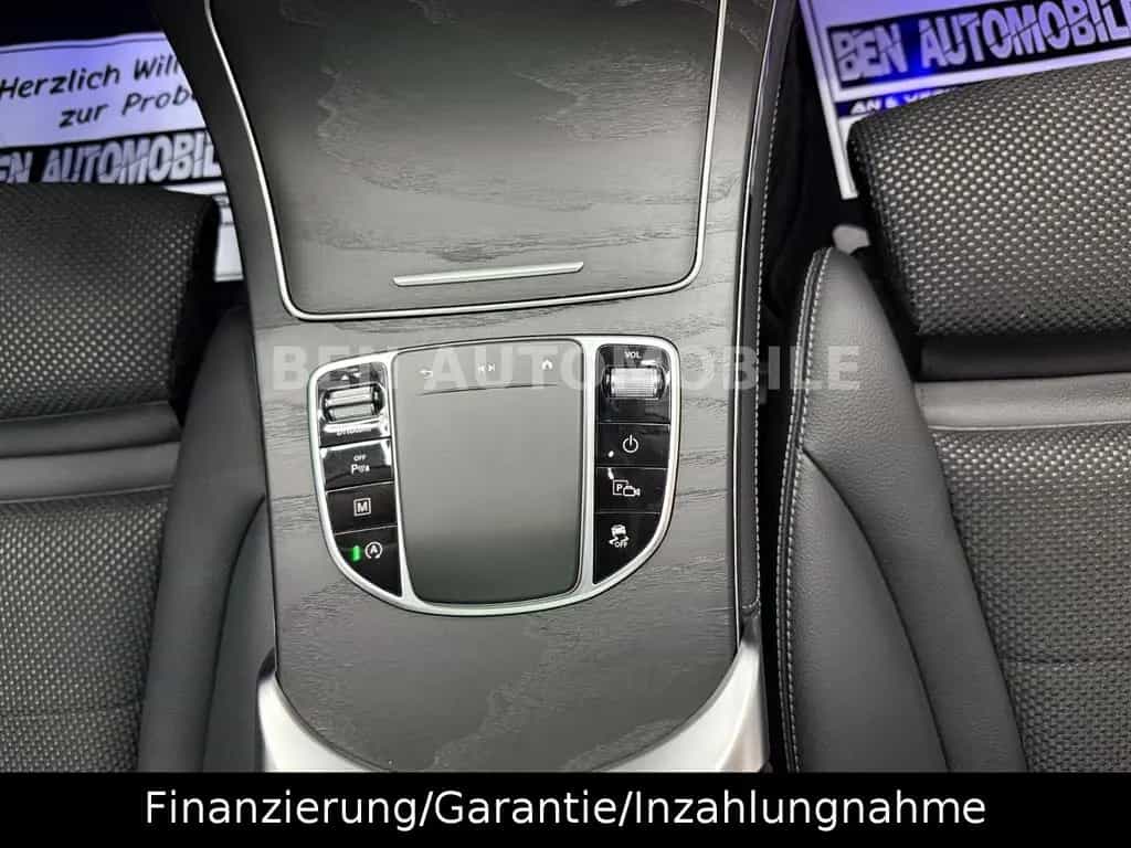 Mercedes-Benz GLC 300 d 4Matic PANO+LED+RFK+AHK 09/2019-photo-37