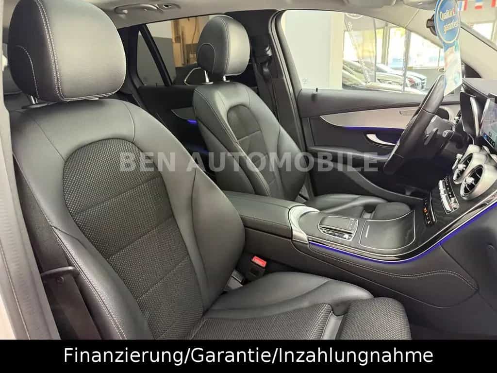 Mercedes-Benz GLC 300 d 4Matic PANO+LED+RFK+AHK 09/2019-photo-39