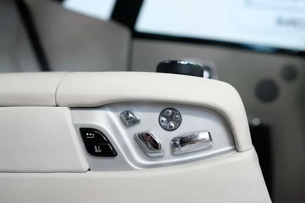 Rolls-Royce Ghost Series II/PANORAMA/NIGHT/REAR-TV/BELÜFTUNG 03/2015-photo-24