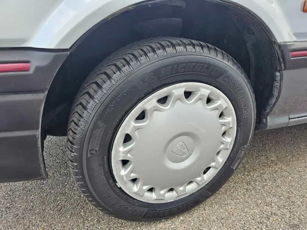 Rover 200 05/1993-photo-13