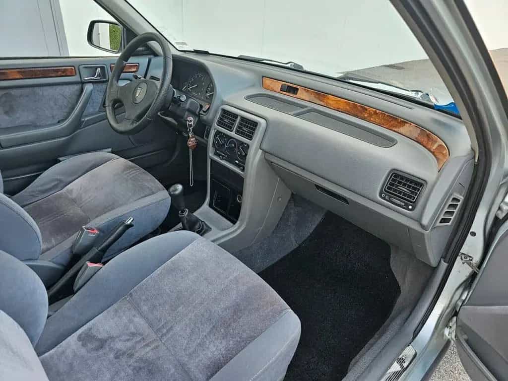 Rover 200 05/1993-photo-8