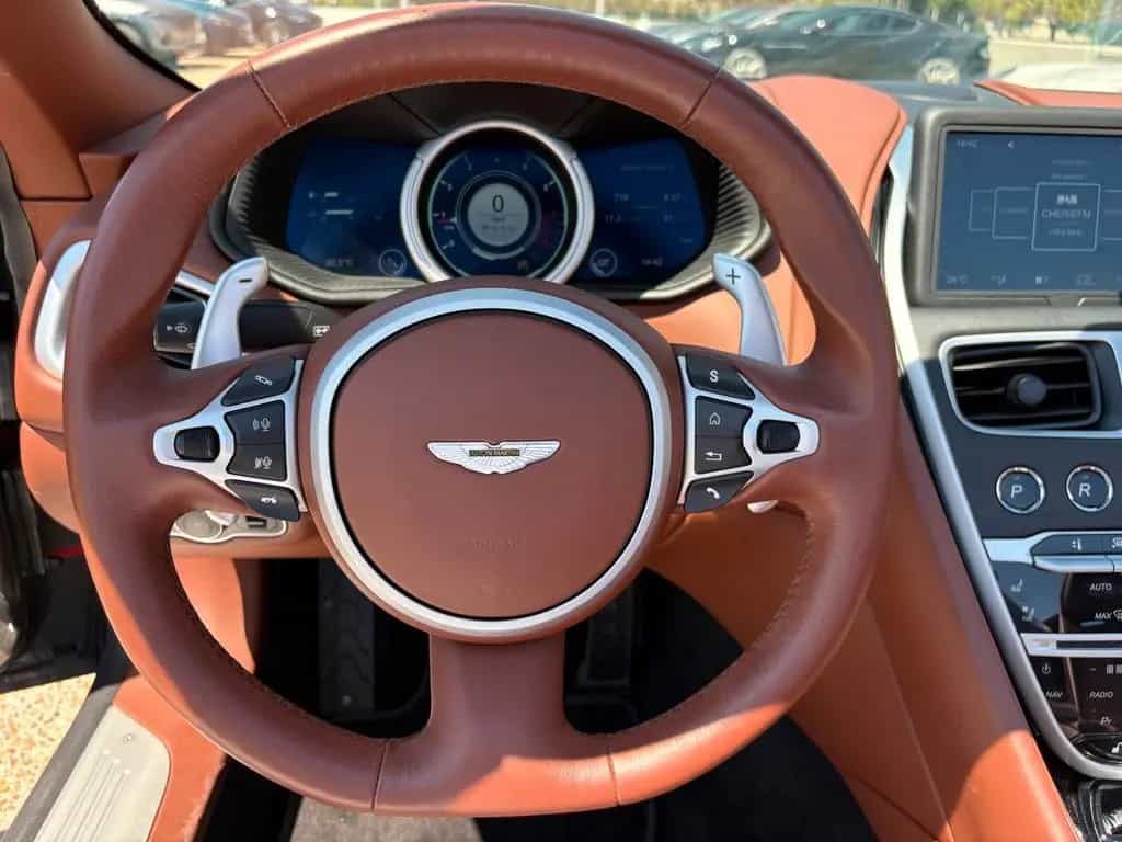 Aston Martin DB11 4.0 V8 Volante 11/2019-photo-13