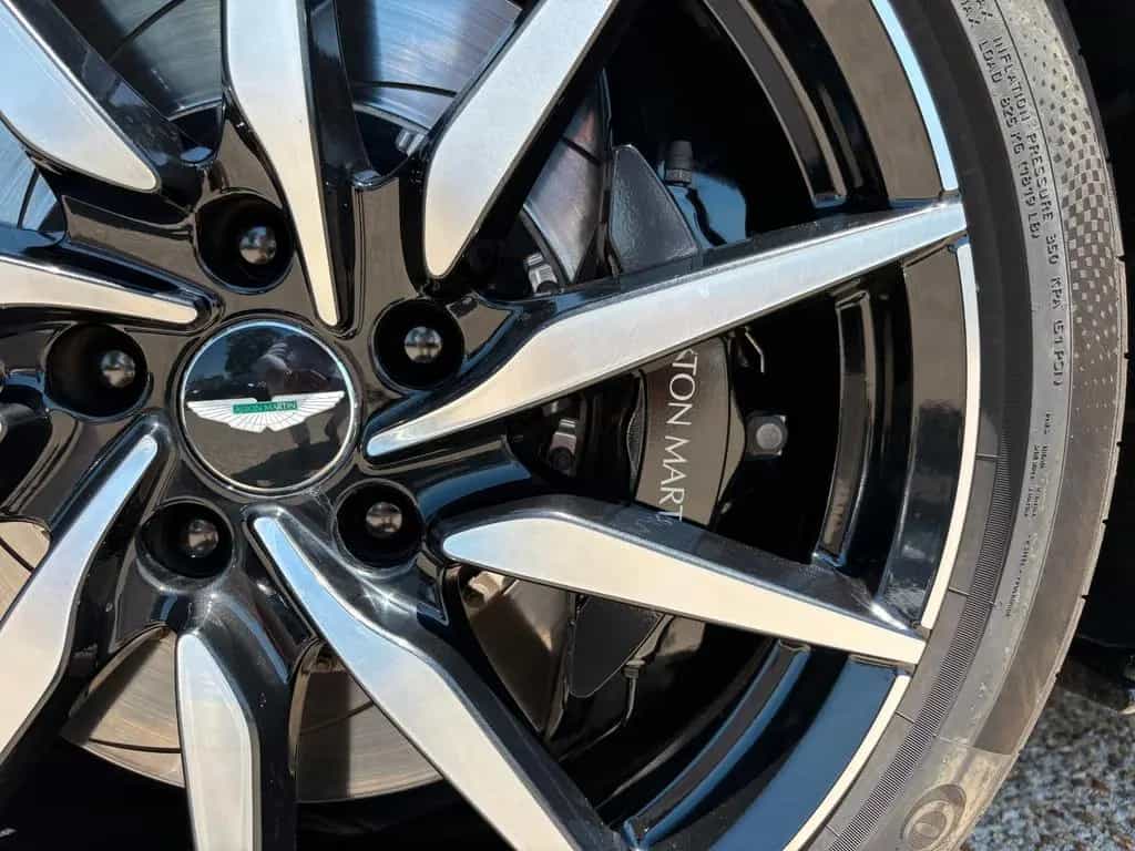 Aston Martin DB11 4.0 V8 Volante 11/2019-photo-18