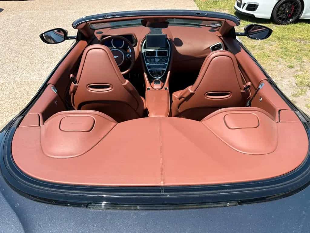 Aston Martin DB11 4.0 V8 Volante 11/2019-photo-20