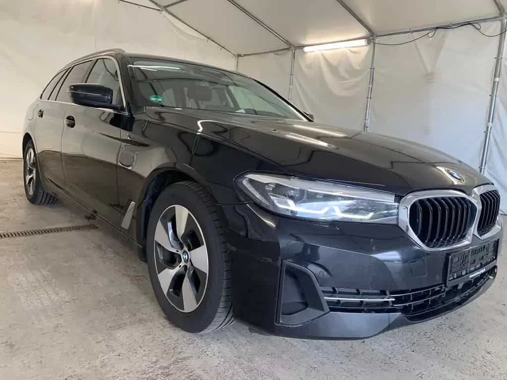 BMW 520 d LiveCockpitProf|ACC|DrivAssist|Kam|Leder 03/2023-photo-1