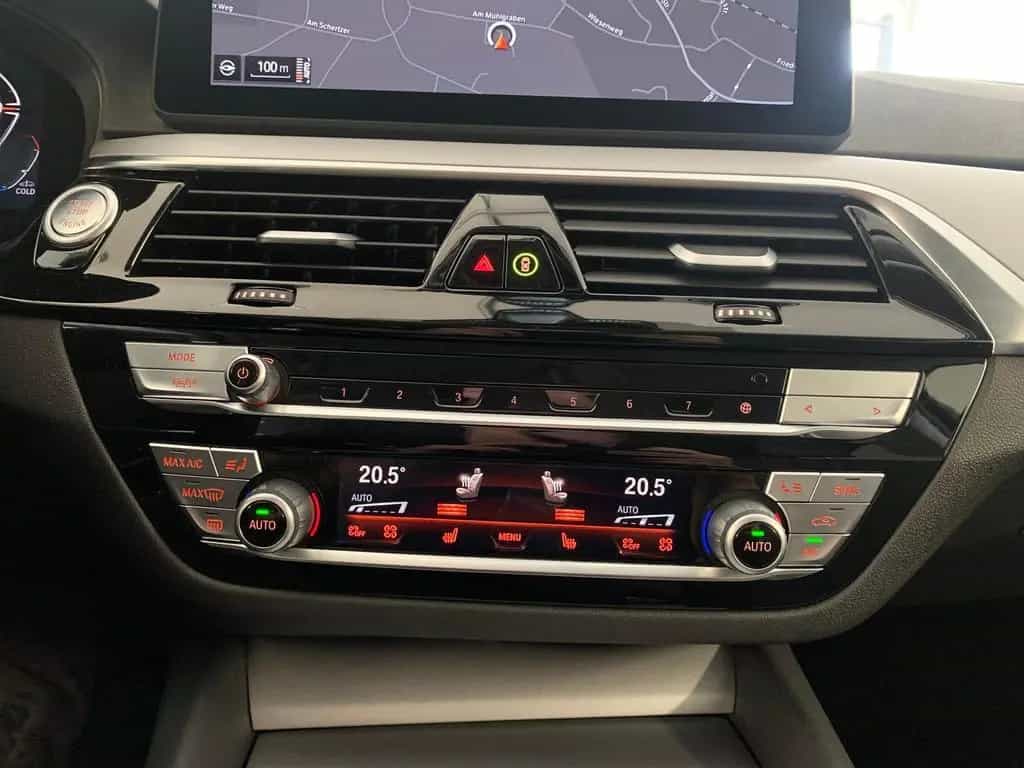 BMW 520 d LiveCockpitProf|ACC|DrivAssist|Kam|Leder 03/2023-photo-13