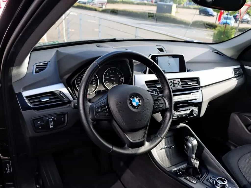 BMW X1 xDrive20i Automatik, Navigation, Sitzheizung, 01/2018-photo-12