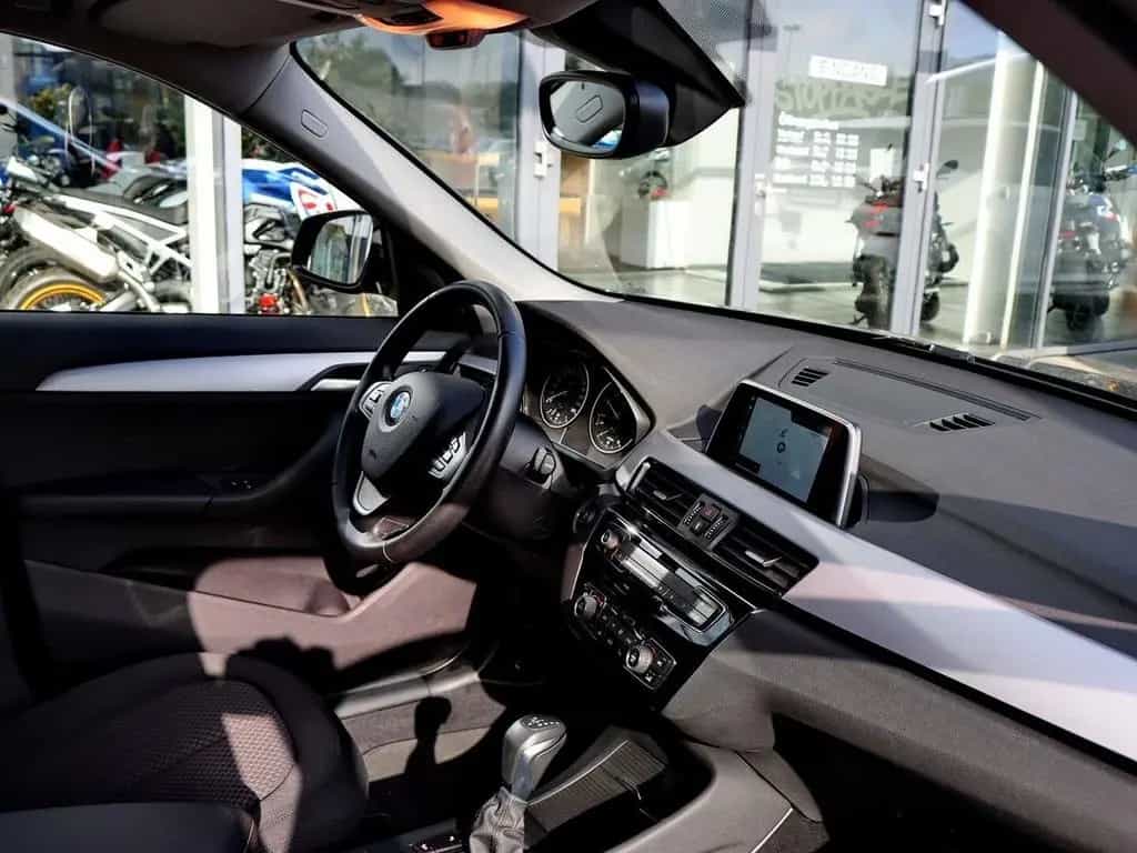 BMW X1 xDrive20i Automatik, Navigation, Sitzheizung, 01/2018-photo-5