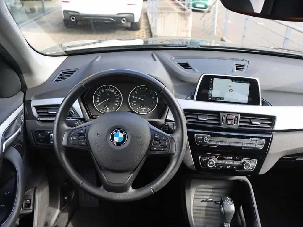 BMW X1 xDrive20i Automatik, Navigation, Sitzheizung, 01/2018-photo-8