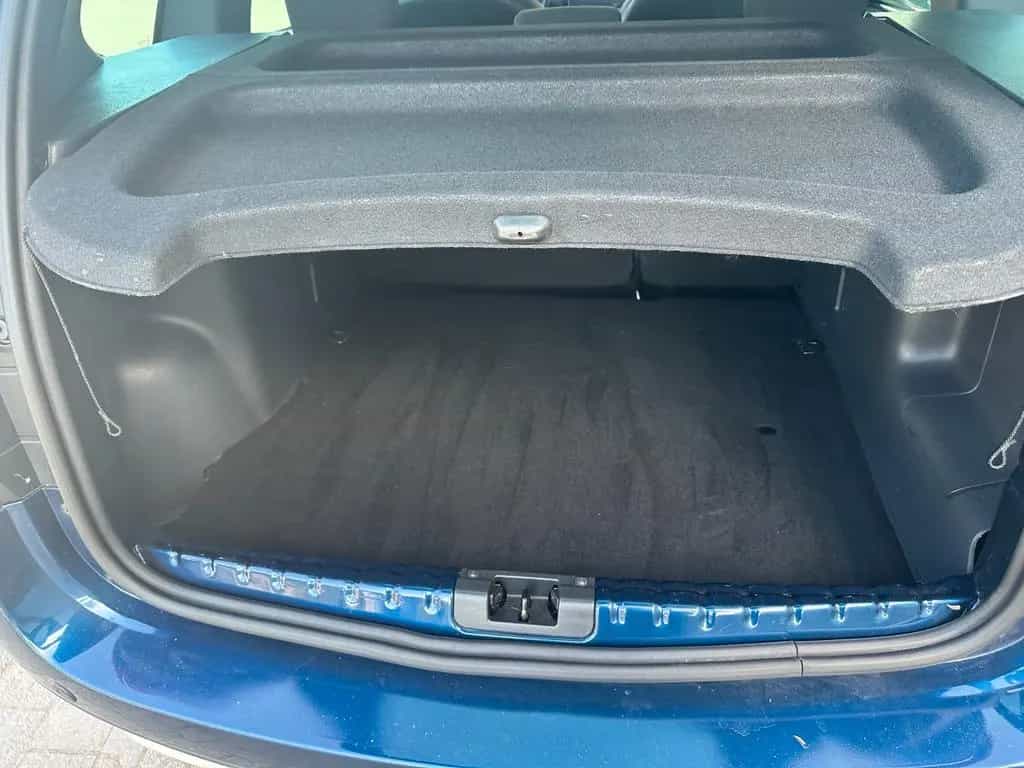 Dacia Duster I Celebration 4x2 * 1 Hand* Garantie 10/2015-photo-13