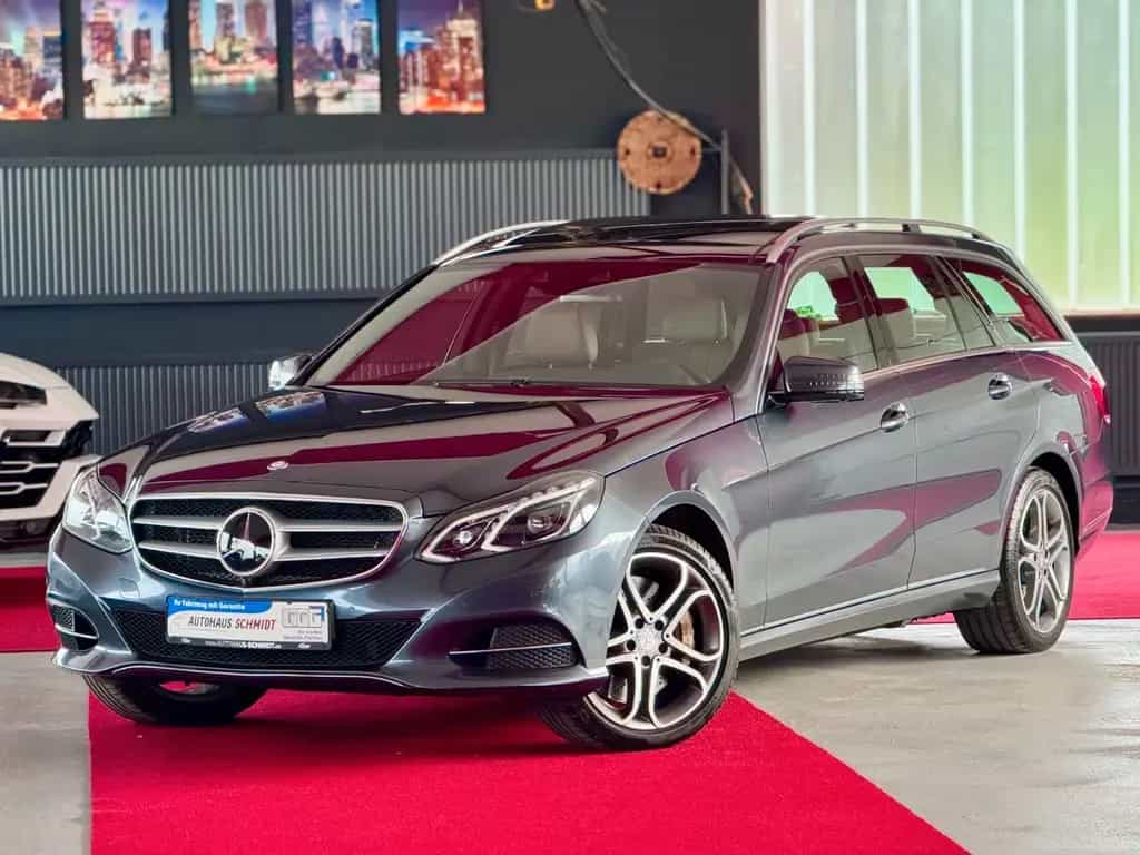 Mercedes-Benz E 500 T V8 4Matic Distronic Airmatic Pano 360° 12/2013-photo-0
