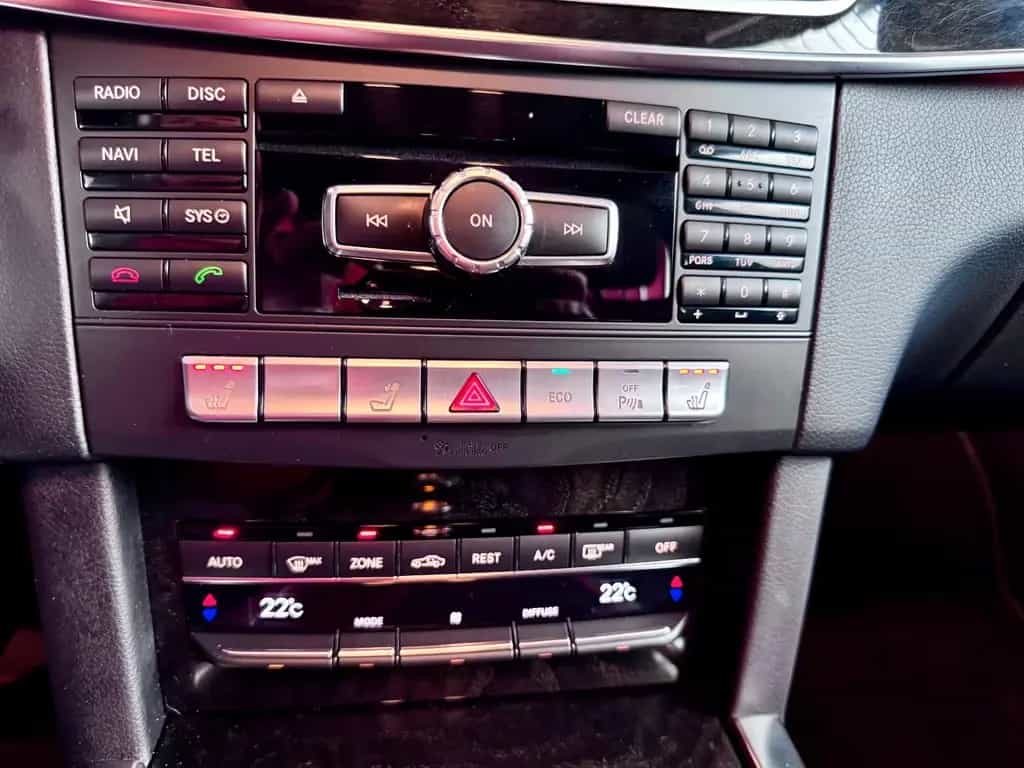 Mercedes-Benz E 500 T V8 4Matic Distronic Airmatic Pano 360° 12/2013-photo-16