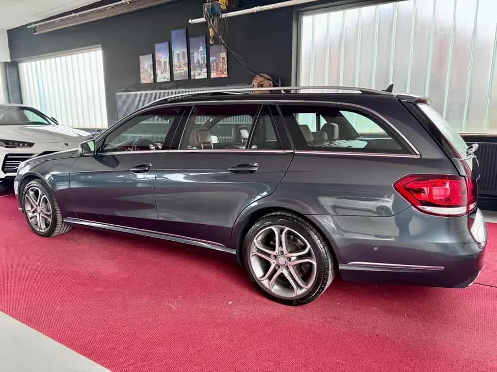 Mercedes-Benz E 500 T V8 4Matic Distronic Airmatic Pano 360° 12/2013-photo-7