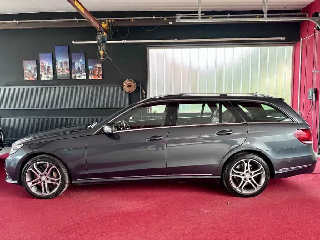 Mercedes-Benz E 500 T V8 4Matic Distronic Airmatic Pano 360° 12/2013-photo-8