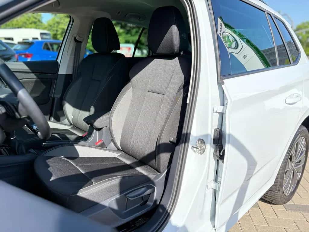 Skoda Kamiq TOUR 1.0TSI DSG NAVI+TEMP.+ALLWETTER 11/2023-photo-7