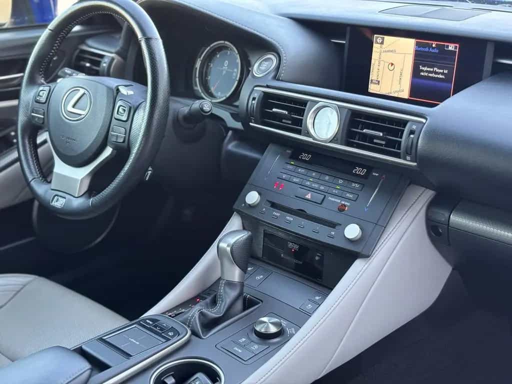Lexus RC 200 t F Sport *deutsches Fahrzeug* 12/2015-photo-17
