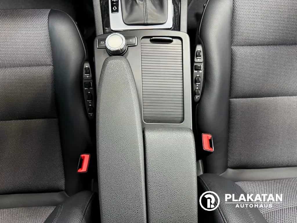 Mercedes-Benz C 350 CDI Navi Tempomat Bi-Xenon MB-Service 07/2013-photo-31