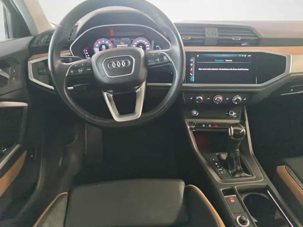 Audi Q3 40 TFSI quattro S tronic LED Connectivity Led 03/2019-photo-10