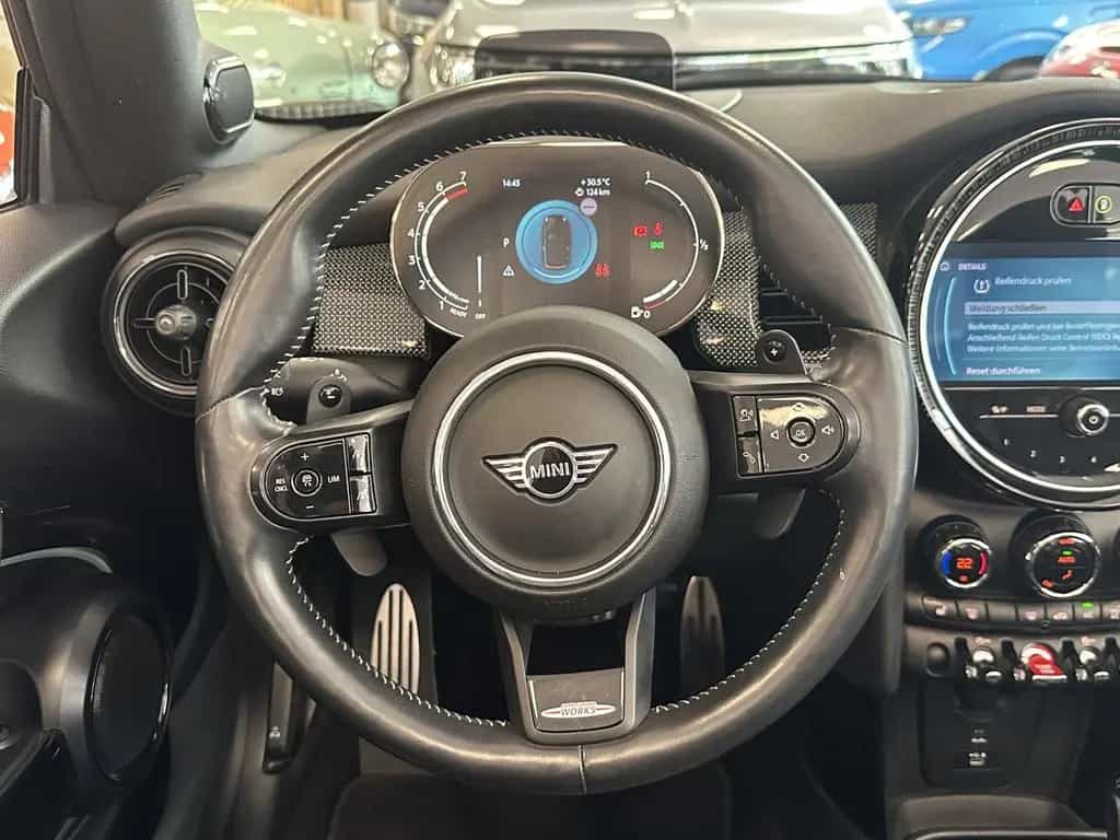 MINI Cooper S Cabrio JCW ACC SHZ LED Leder R.Cam 06/2021-photo-17