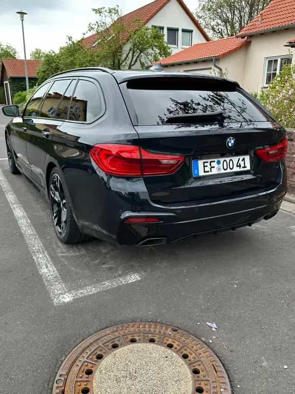 BMW 530 d xDrive Touring A - 07/2017-photo-1