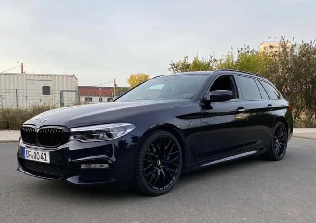 BMW 530 d xDrive Touring A - 07/2017-photo-11