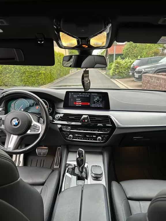 BMW 530 d xDrive Touring A - 07/2017-photo-4
