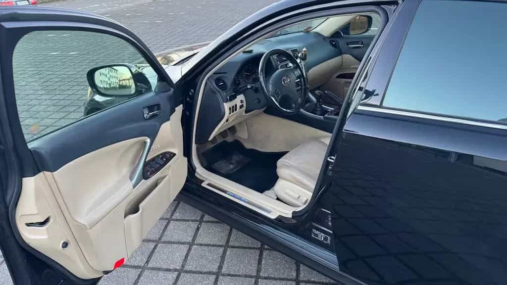 Lexus IS 220 220d Luxury Line Luxury Line 02/2007-photo-3