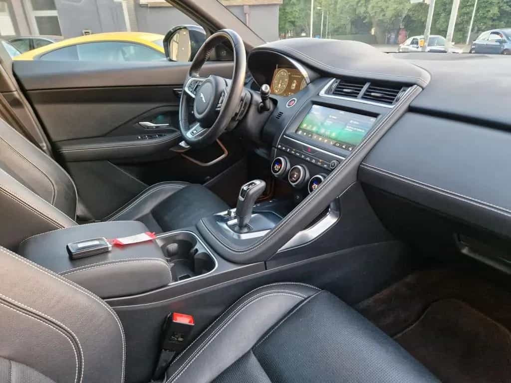 Jaguar E-Pace P300 R-Dynamic SE AWD +PANO+MERIDIAN+ 07/2020-photo-12